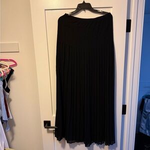 Pinko Black Maxi Pleated Skirt